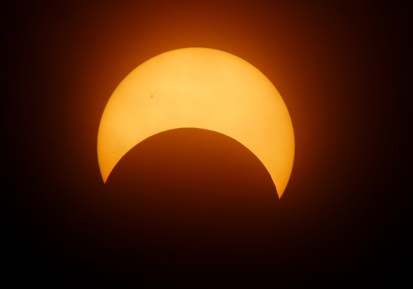 SEMES recuerda cómo disfrutar del eclipse solar de forma segura y prevenir urgencias evitables